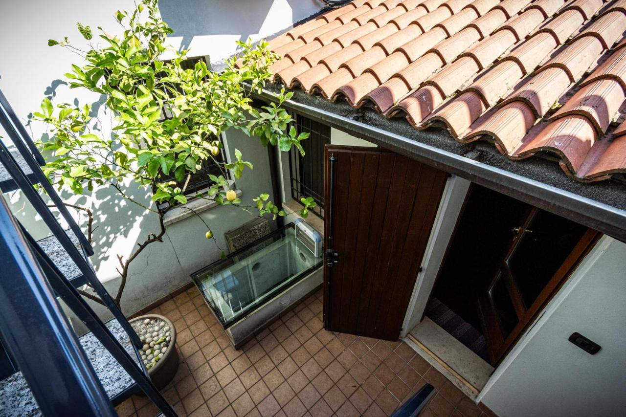 La Terrazza Apartment - Smart Holiday Mântua Exterior foto